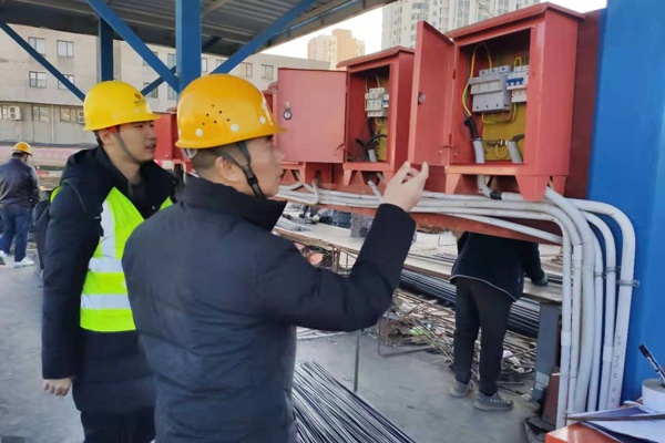 1610097770372068.jpg 南昌市政建設(shè)桃花南路安置房項目冬季施工安全專項檢查6004006.jpg