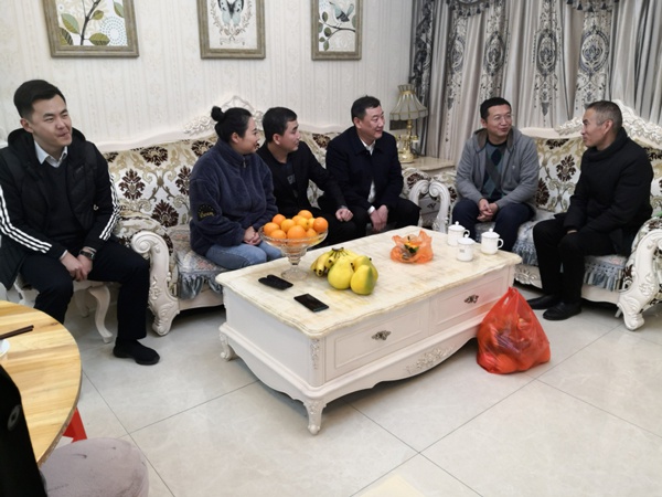 1610328118880437.jpg 南昌市政建設集團開展廉政家訪活動6001.jpg