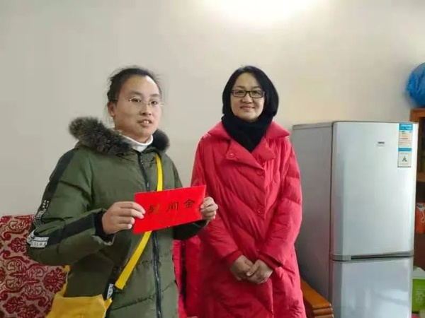 1611741006467519.jpg 南昌市總工會走訪慰問南昌市政建設(shè)集團困難職工6008.jpg