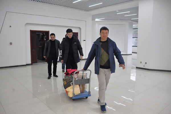 1614941056994201.jpg 南昌市政建設(shè)集團(tuán)開展學(xué)雷鋒文明城市共創(chuàng)共建舊物兌換活動6.jpg