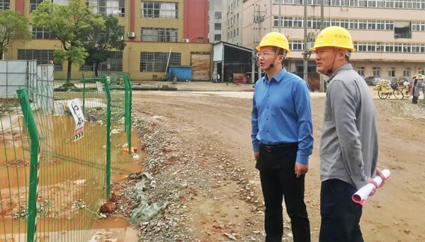 1621578981577022.jpg 南昌市政建設(shè)集團(tuán)王海龍前往廣州路東延工程項目檢查指導(dǎo)工作600.jpg