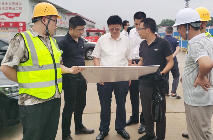 1625192270968254.jpg 吳文衛(wèi)蒞臨南昌縣人才公共實訓(xùn)基地檢查指導(dǎo)工作6912.jpg