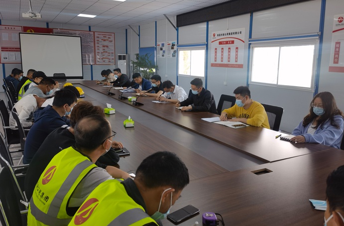 1647502963993290.jpg 周天奇前往S49項(xiàng)目召開疫情防控部署會691.jpg