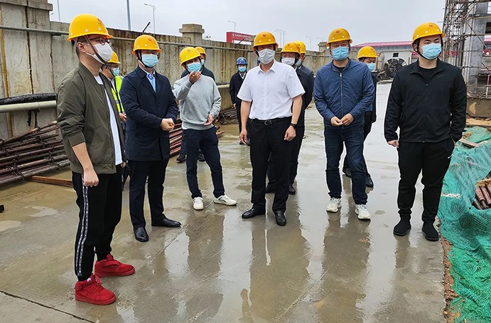 1651713040178656.jpg 南昌市政建設(shè)集團(tuán)深入項(xiàng)目督導(dǎo)疫情防控工作03.jpg