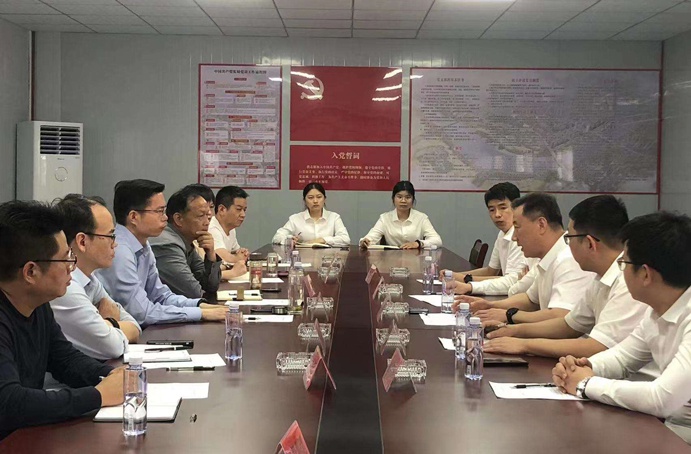 1653875130497625.jpg 弋陽(yáng)縣委書記陳敏蒞臨公司生態(tài)修復(fù)項(xiàng)目調(diào)研指導(dǎo)691.jpg