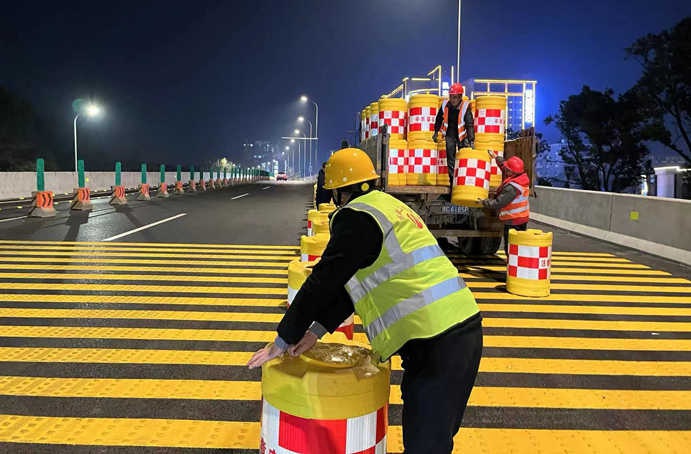 南昌市政建設(shè)集團(tuán)S49楓生快速路項(xiàng)目西半幅開(kāi)始施工 南昌市政建設(shè)集團(tuán)S49楓生快速路項(xiàng)目西半幅開(kāi)始施工