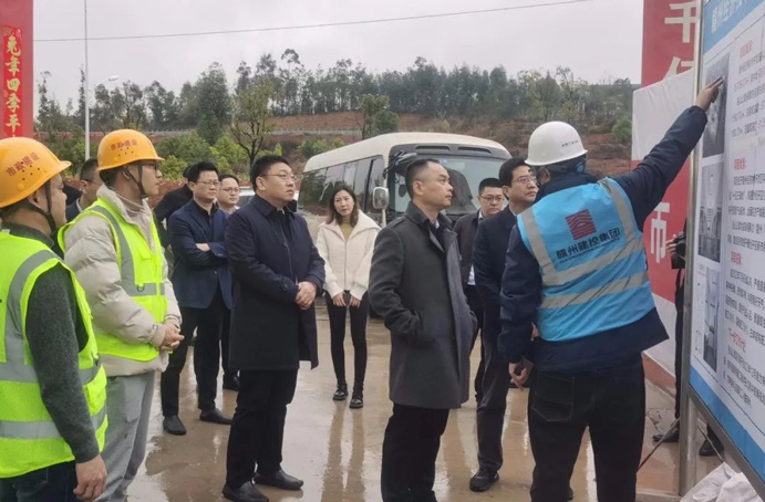 國家開發(fā)銀行江西省分行行長徐海濤到贛州谷山公寓保障性租賃住房項目一期走訪調(diào)研