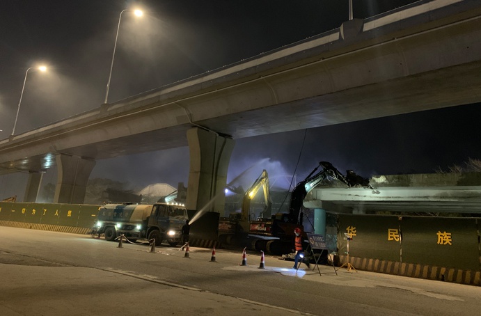 《南昌日報(bào)》對S49楓生快速路北段提升改造工程最新施工進(jìn)展進(jìn)行報(bào)道 《南昌日報(bào)》對S49楓生快速路北段提升改造工程最新施工進(jìn)展進(jìn)行報(bào)道