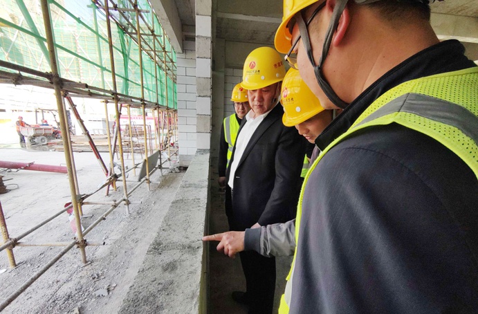 徐旭前往市政公用城三期項目、市政綠色建材科技產(chǎn)業(yè)園項目調(diào)研