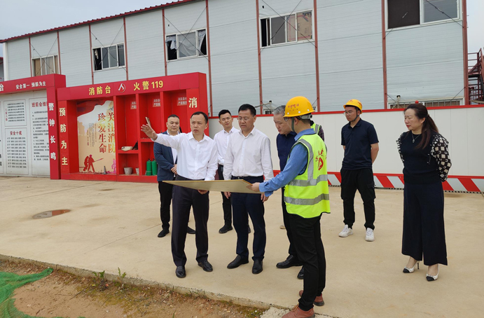 南昌市人大常委會(huì)副主任萬昱原到綠色建材科技產(chǎn)業(yè)園項(xiàng)目調(diào)研 南昌市人大常委會(huì)副主任萬昱原到綠色建材科技產(chǎn)業(yè)園項(xiàng)目調(diào)研