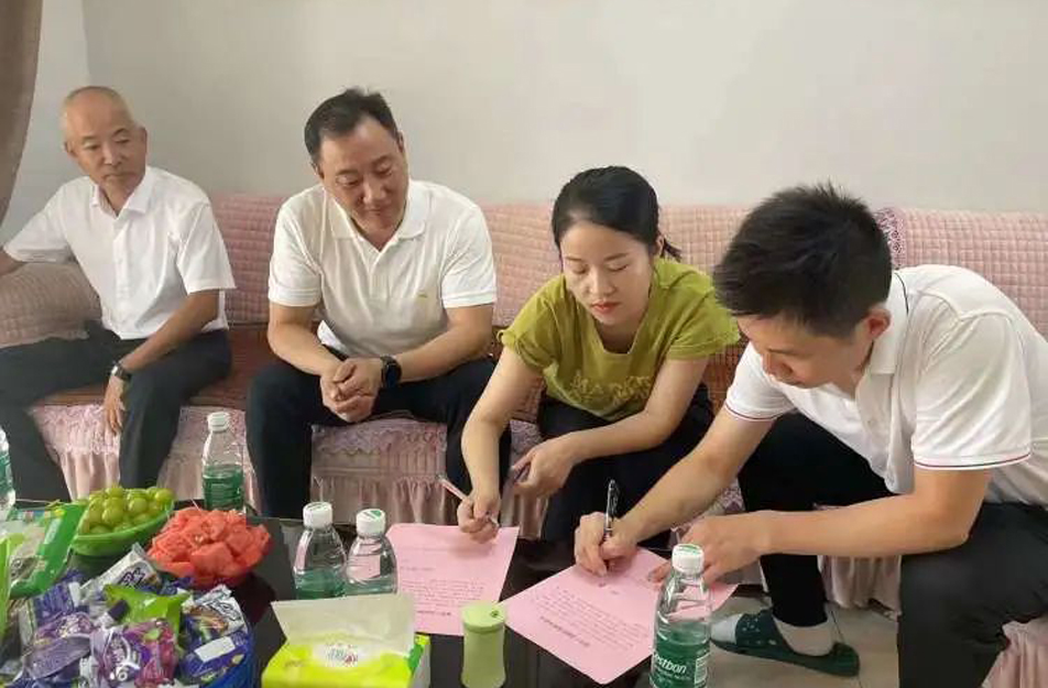 南昌市政建設(shè)集團(tuán)開展廉政家訪 南昌市政建設(shè)集團(tuán)開展廉政家訪