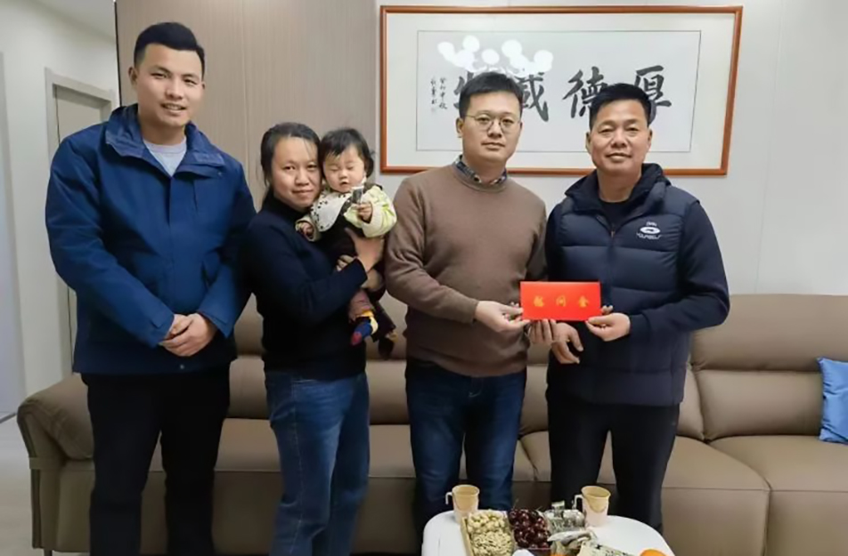 南昌市政建設(shè)集團(tuán)開(kāi)展2024年春節(jié)“送溫暖”走訪慰問(wèn)行動(dòng) 南昌市政建設(shè)集團(tuán)開(kāi)展2024年春節(jié)“送溫暖”走訪慰問(wèn)行動(dòng)