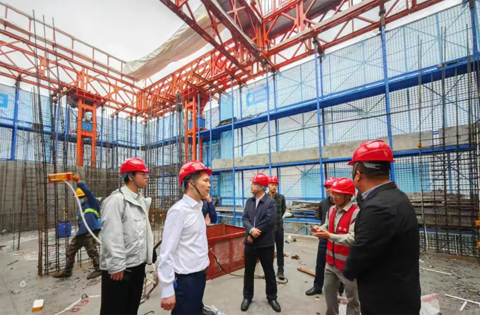 南昌市政建設(shè)集團(tuán)有限公司開(kāi)展江西金控?cái)?shù)字金融創(chuàng)新產(chǎn)業(yè)園項(xiàng)目觀摩現(xiàn)場(chǎng)會(huì) 南昌市政建設(shè)集團(tuán)有限公司開(kāi)展江西金控?cái)?shù)字金融創(chuàng)新產(chǎn)業(yè)園項(xiàng)目觀摩現(xiàn)場(chǎng)會(huì)